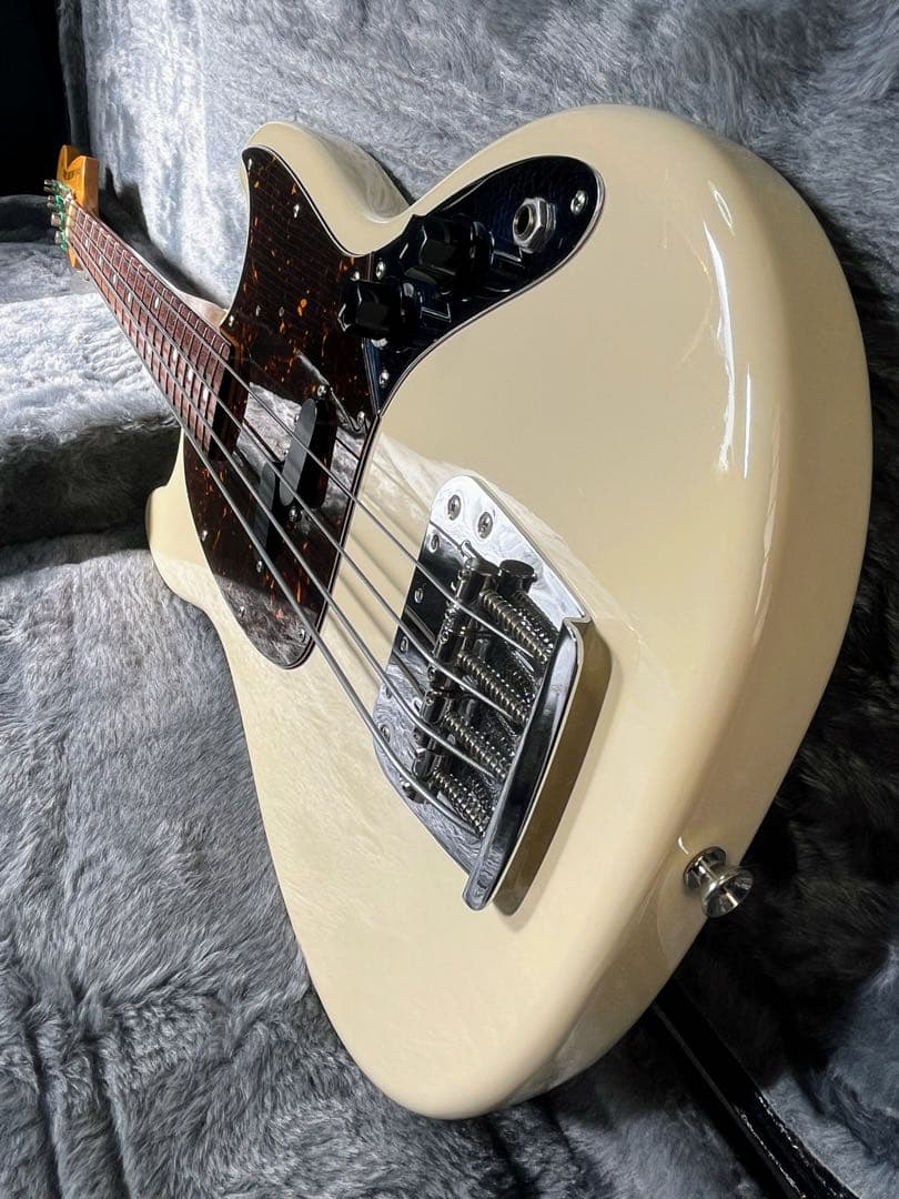 『シンチナ』稀少美品‼️Fender Mustang MB-SD VWH