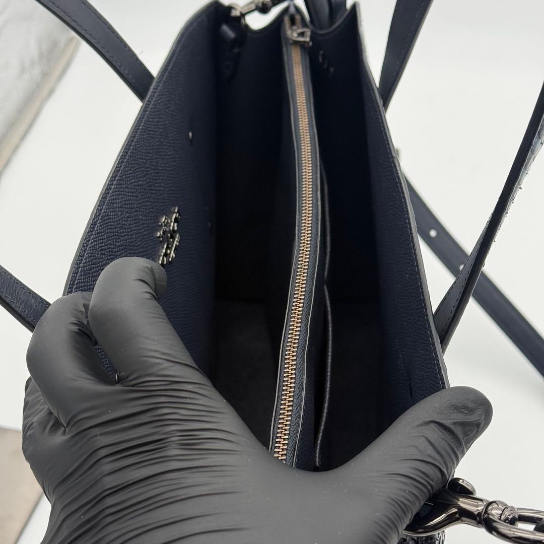 COACH チャーリーキャリーオール ヘビ革 ショルダーバッグ