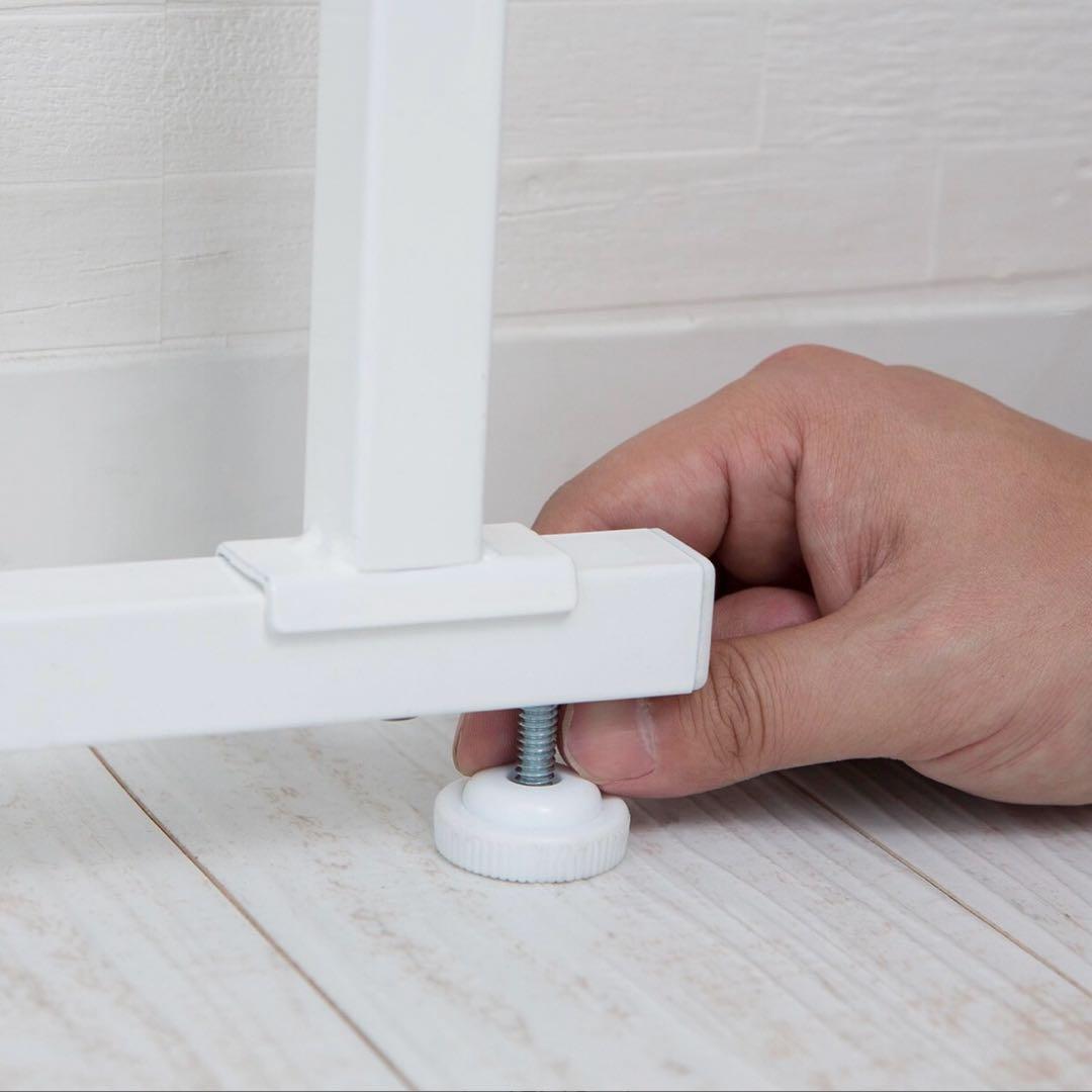 【みかんさま専用】ニトリ　突っ張り式ランドリーラック　ホワイト