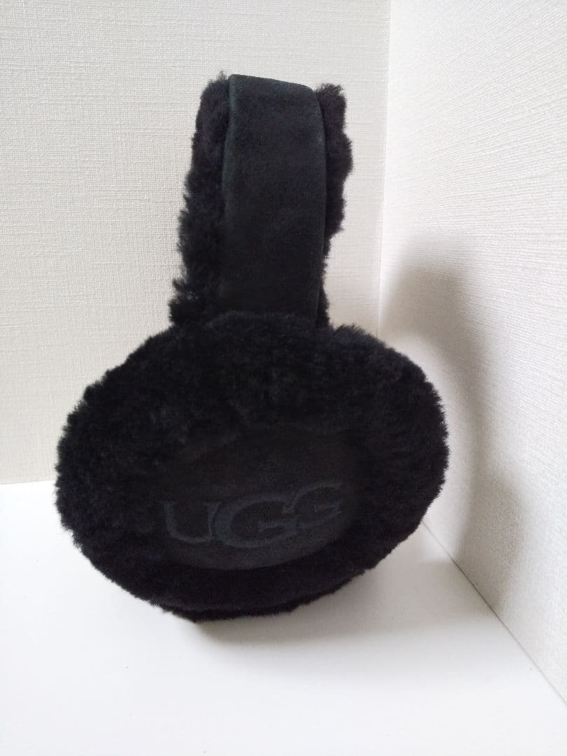 UGG イヤーマフ黒　イヤーマフラー　アグ
