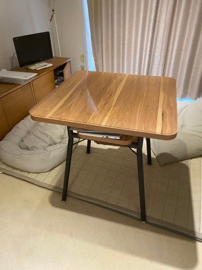 ミルド　ダイニングテーブル