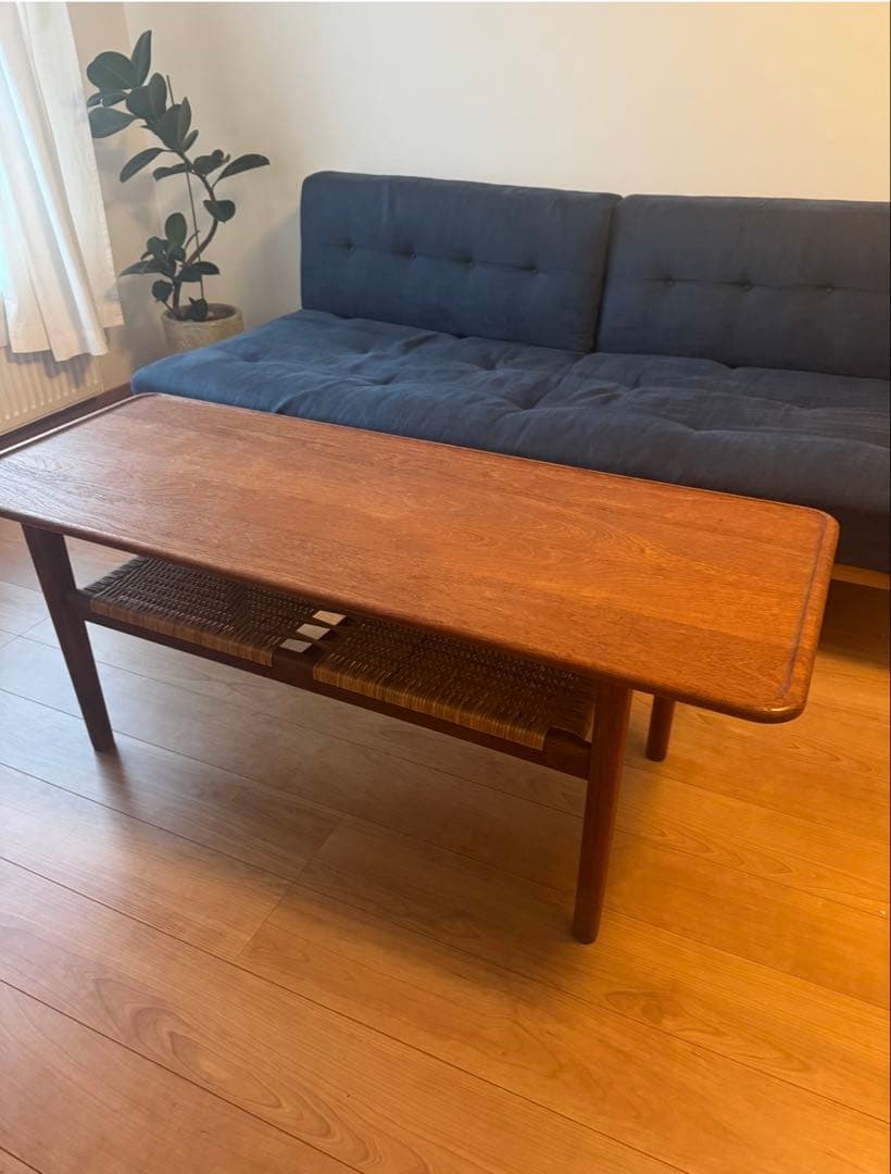 Hans J.Wegner センターテーブル　AT10