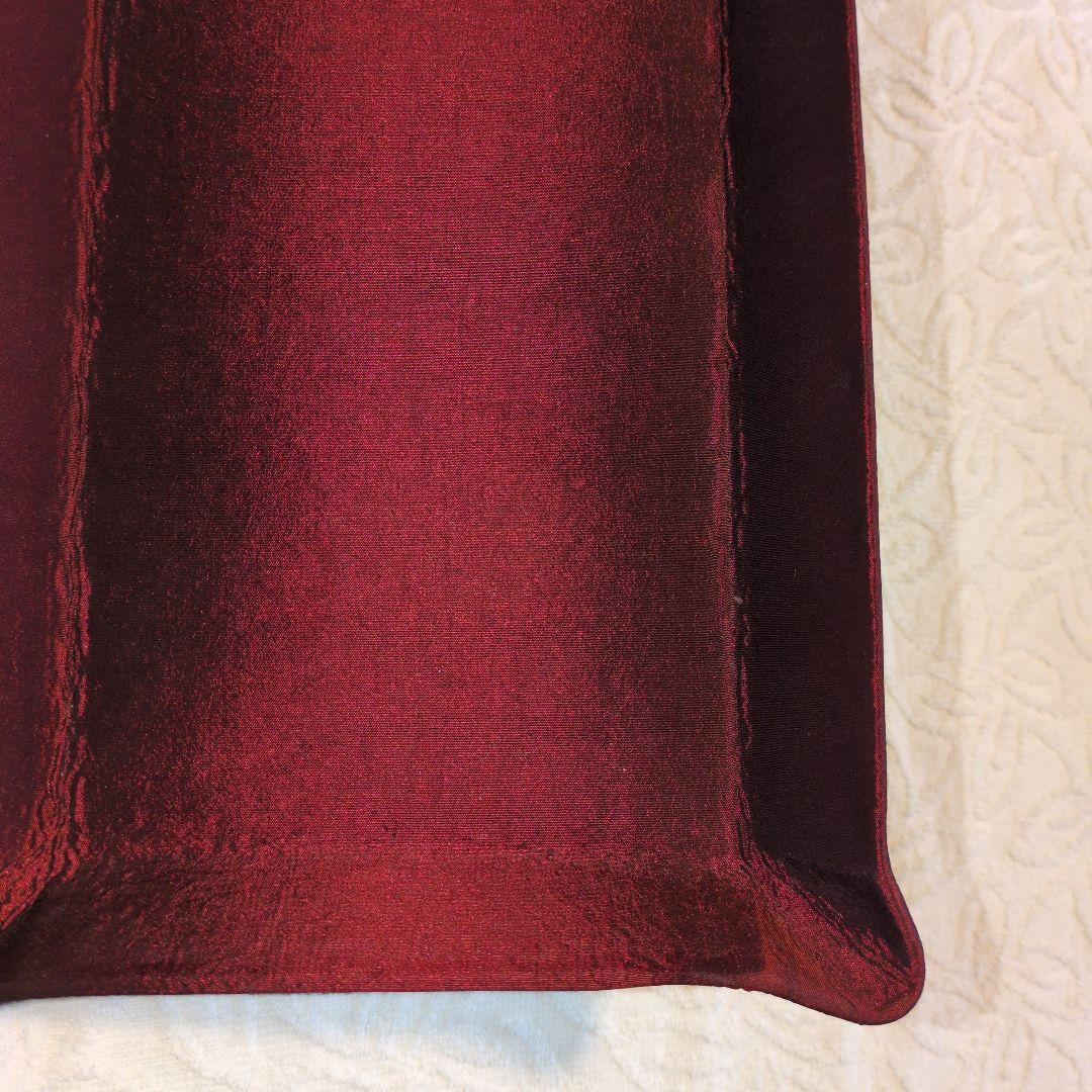 再お値下げしました。新品、未使用。カルトン、バーガンディ色のファブリックトレイ。