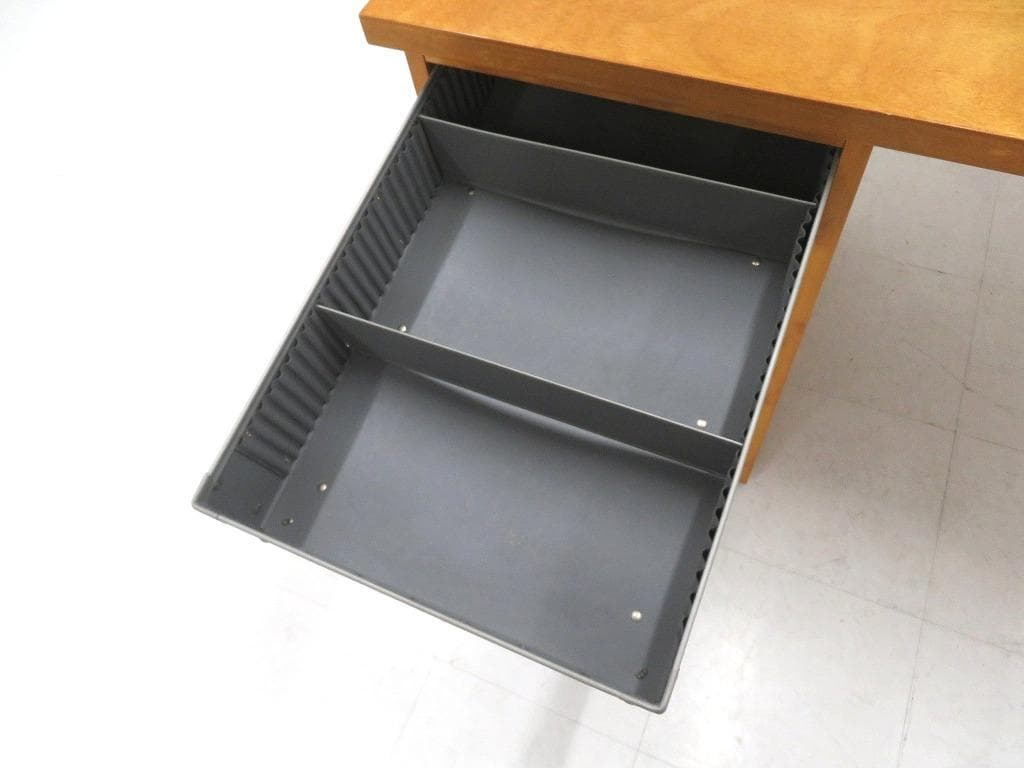 展示品　サザビー　作業台　デスク　店舗什器　デスク　机　片袖机