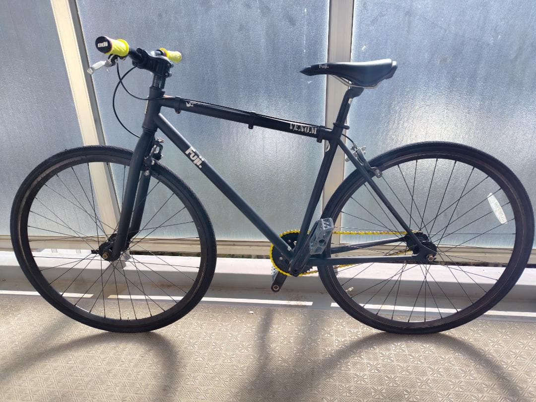 ピストバイク　FUJI VENOM　黒