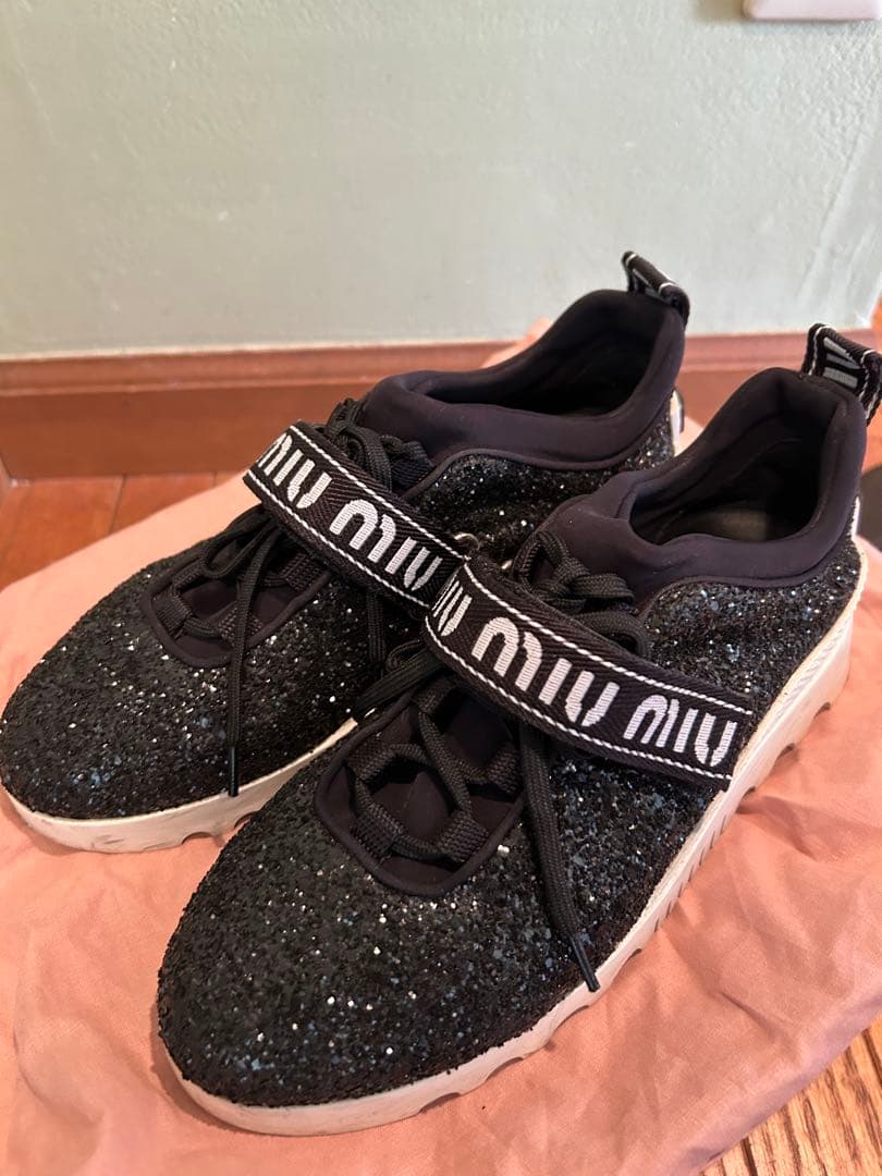 三連休タイムセールmiu miu ブラックグリッタースニーカー