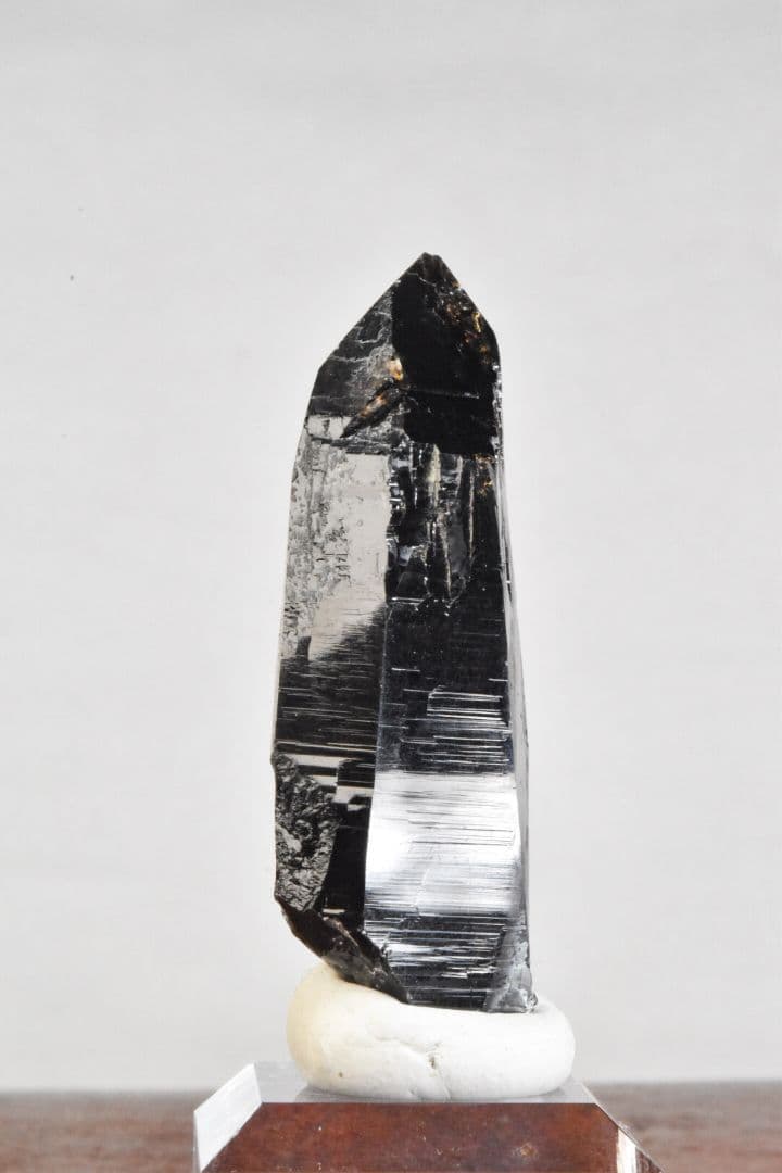 岐阜県中津川市蛭川田原産 スモーキークォーツ玉滴石付き