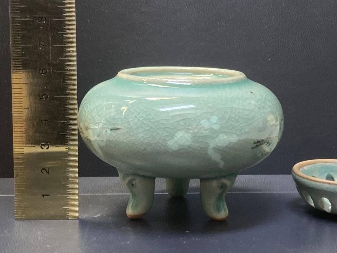 焼き物　香合　雲鶴象嵌　高麗青磁