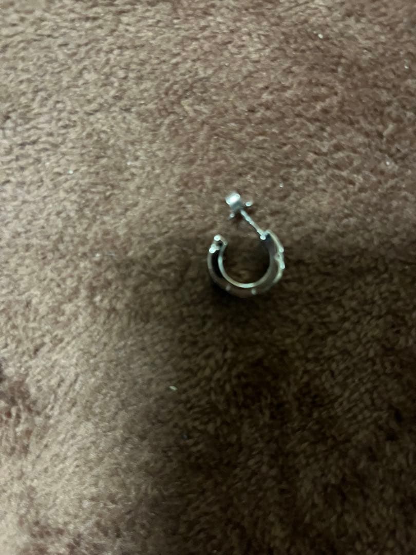 LV ルイ・ヴィトン　ピアス　モザイク　片耳