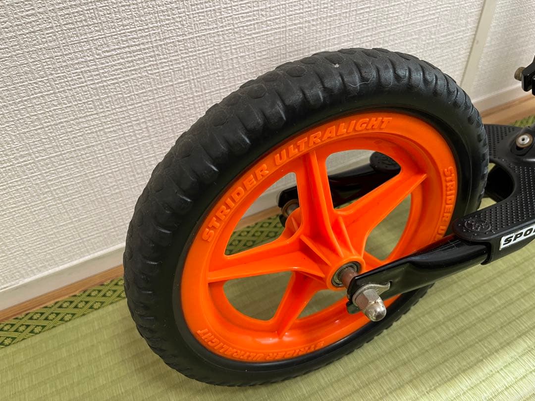 【正規品】STRIDER ストライダー ランニングバイク 　12インチ