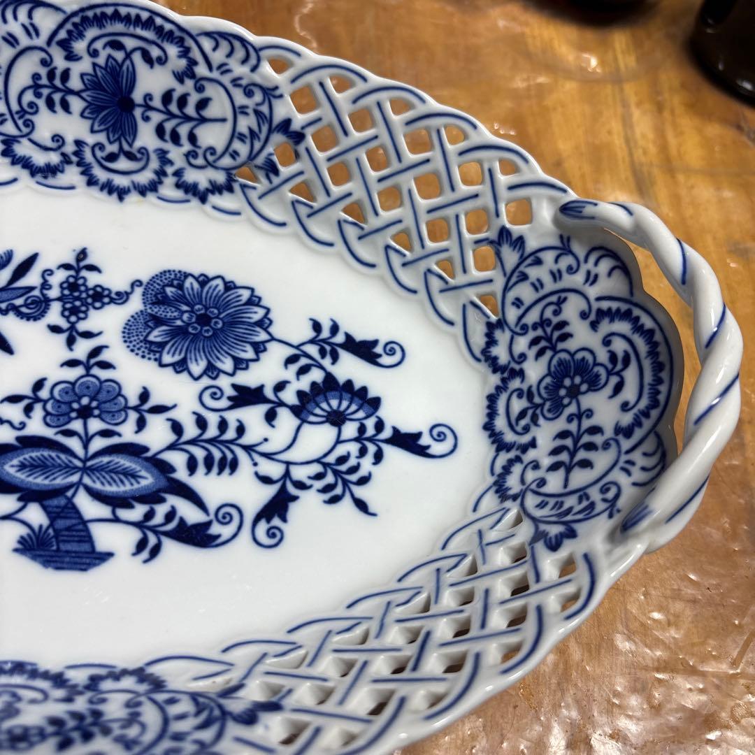 ボヘミア ブルーオニオン 透かし彫り ハンドル付オーバルバスケット