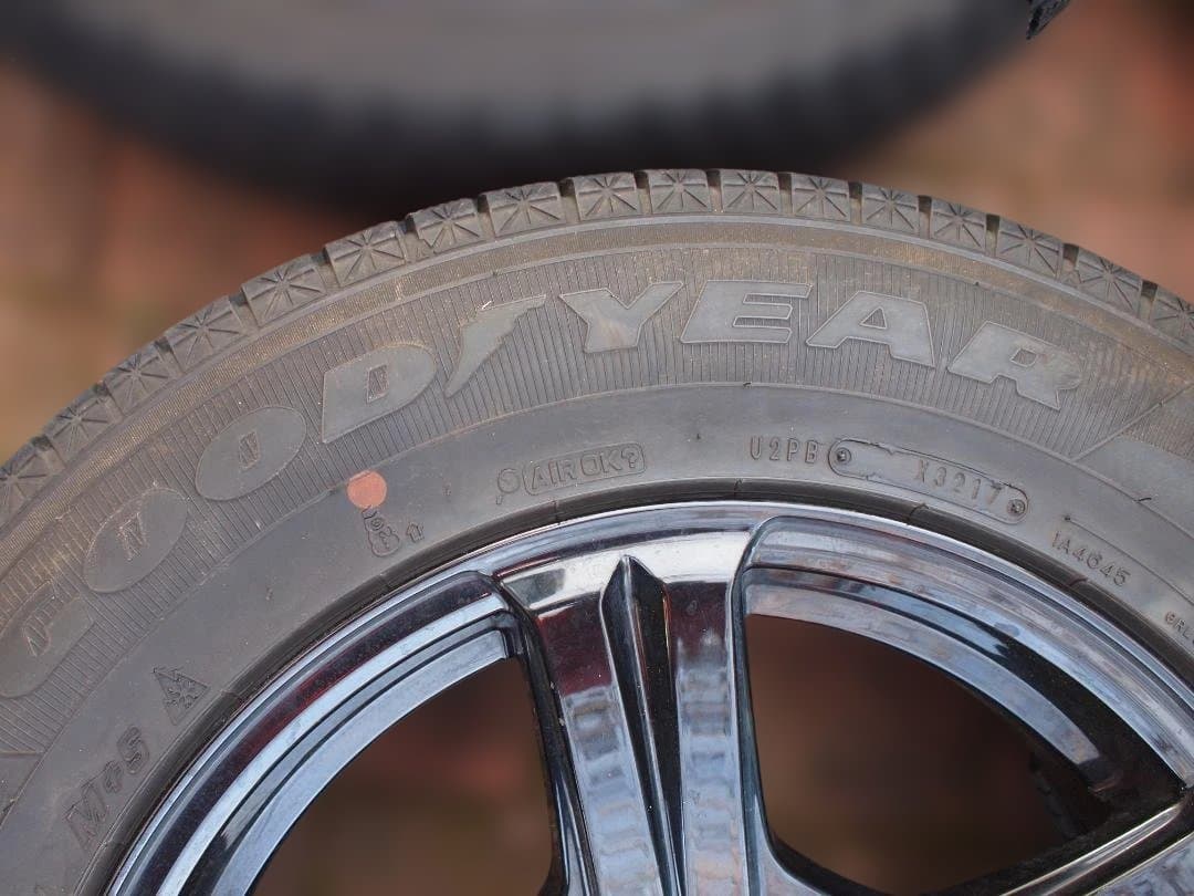 ジムニー JB23　Goodyear スタッドレスタイヤセット