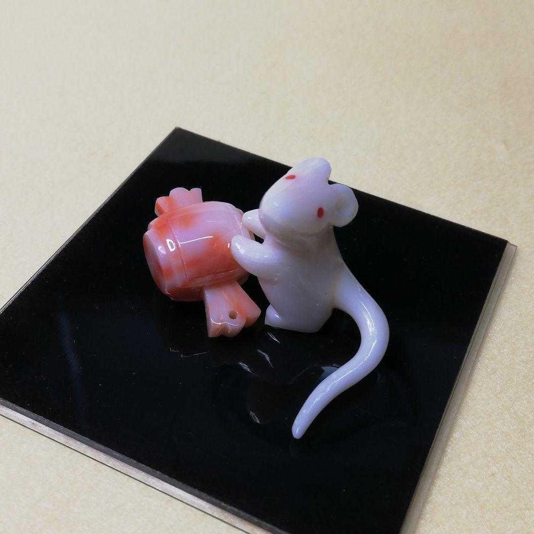 貴重　宝石珊瑚　白ねずみ　彫刻置物　3576