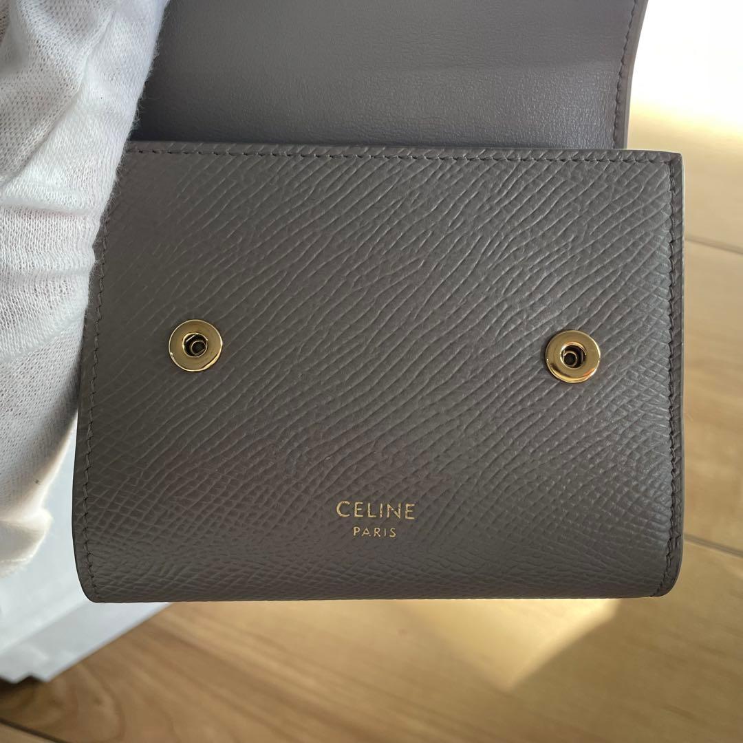 未使用級美品！　セリーヌ　三つ折り財布　トライフォールフォレット　箱付き