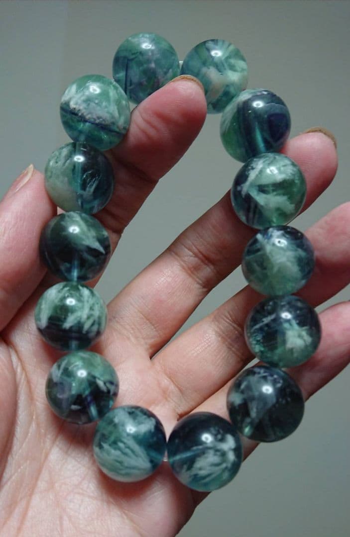 大迫力!ブルー入りエンジェルフェザーフローライト大玉15mmブレス内径約18cm