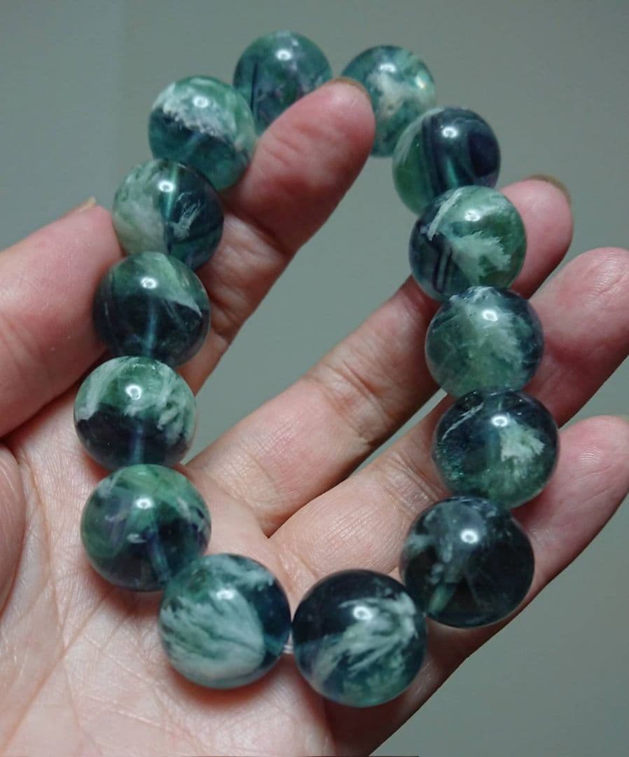 大迫力!ブルー入りエンジェルフェザーフローライト大玉15mmブレス内径約18cm