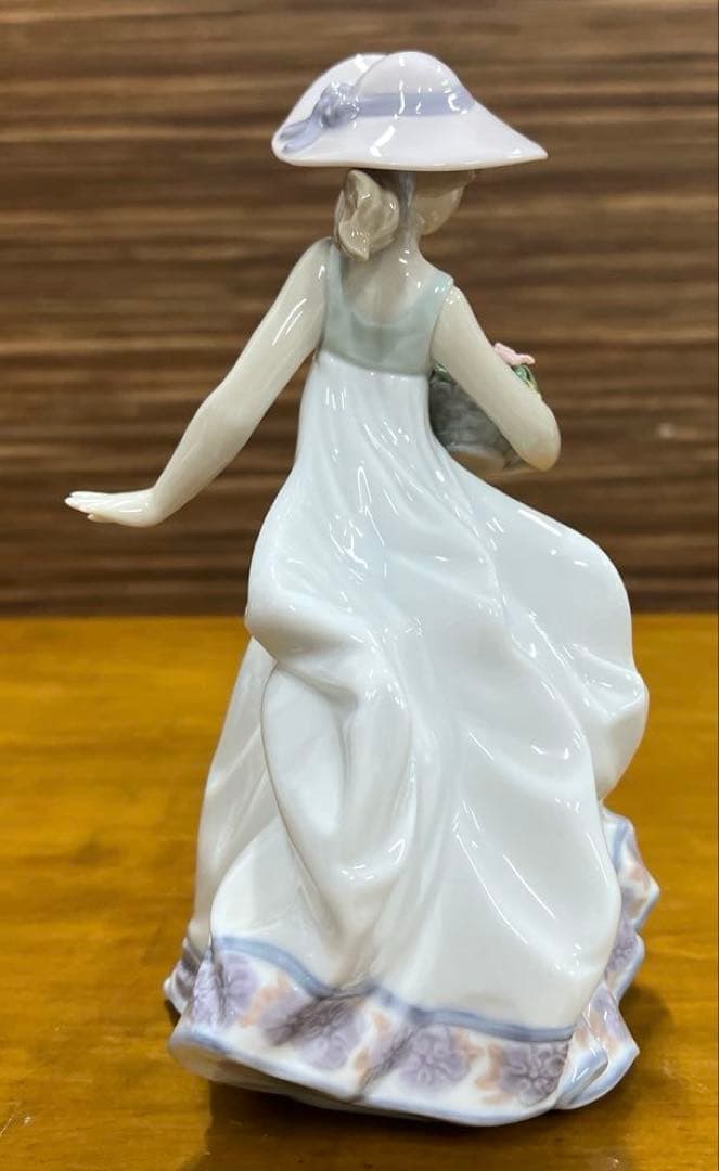 リヤドロ　LLADRO　春の花かご　#5790　フィギュリン　置物　陶磁器