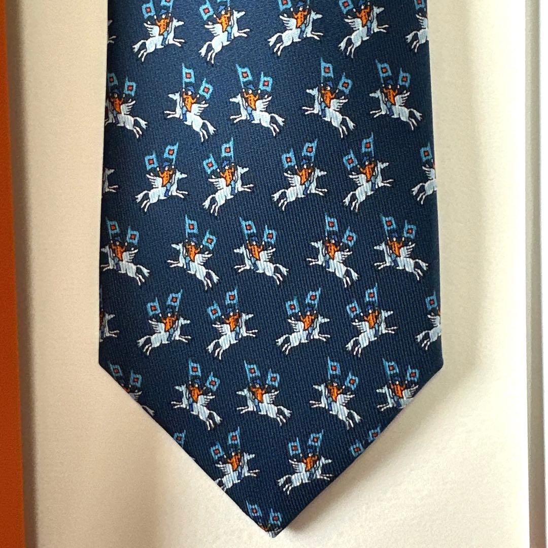 エルメス ネクタイ《シュル・レ・トワ・ドゥ・エルメス》新品 未使用