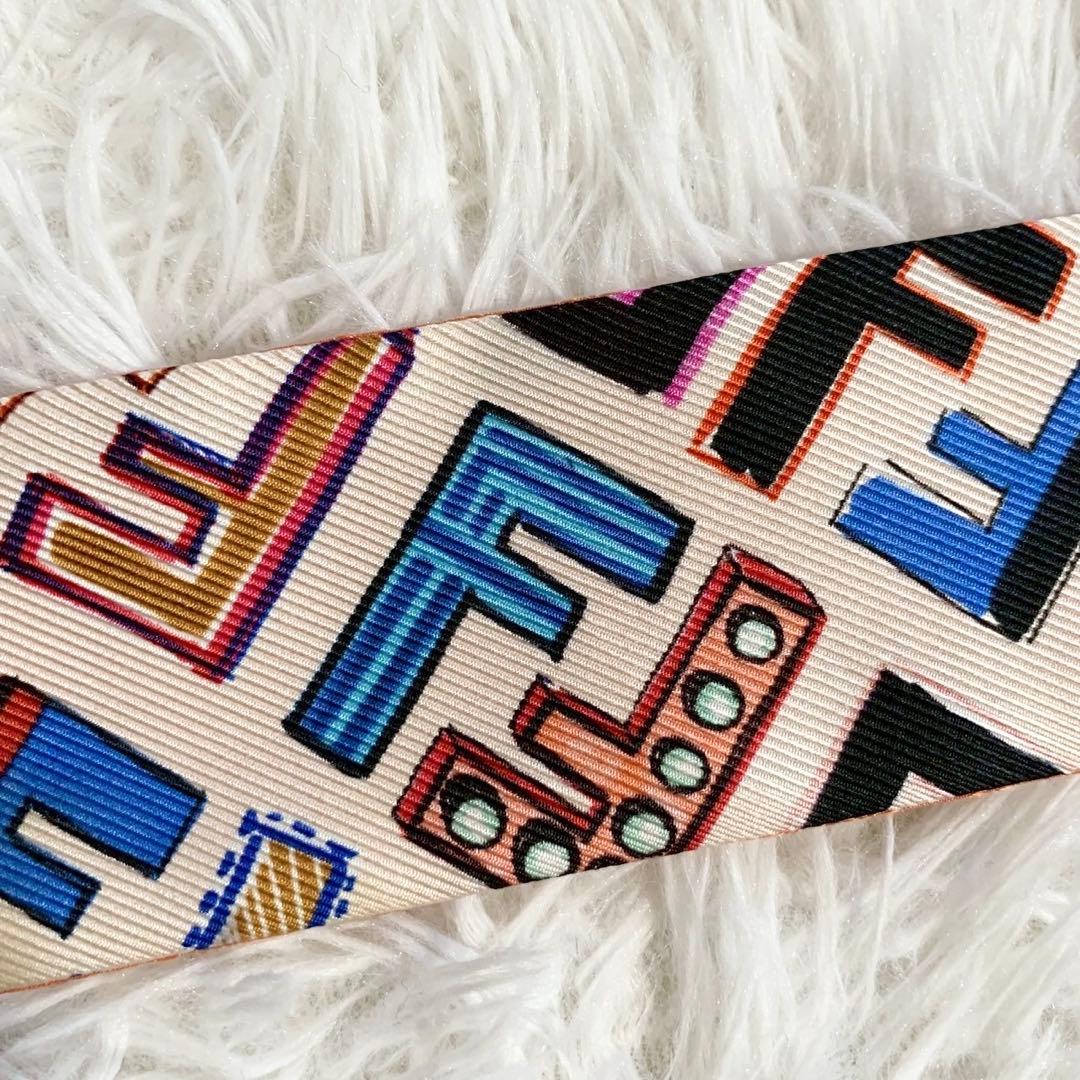 FENDI　フェンディ　ズッカ柄　FFロゴ　マルチカラー　ラッピー　スカーフ