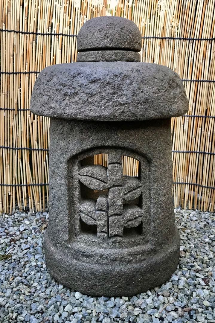 【天然自然石・置灯篭・茶庭灯篭・露地庭灯篭・竹と瓢箪模様】オブジェ庭石置物箱庭