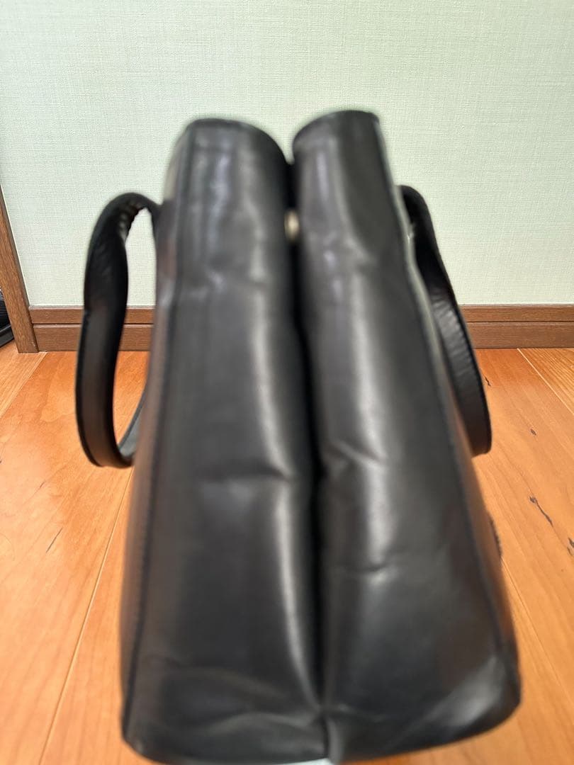 黒 レザー トートバッグ 中型