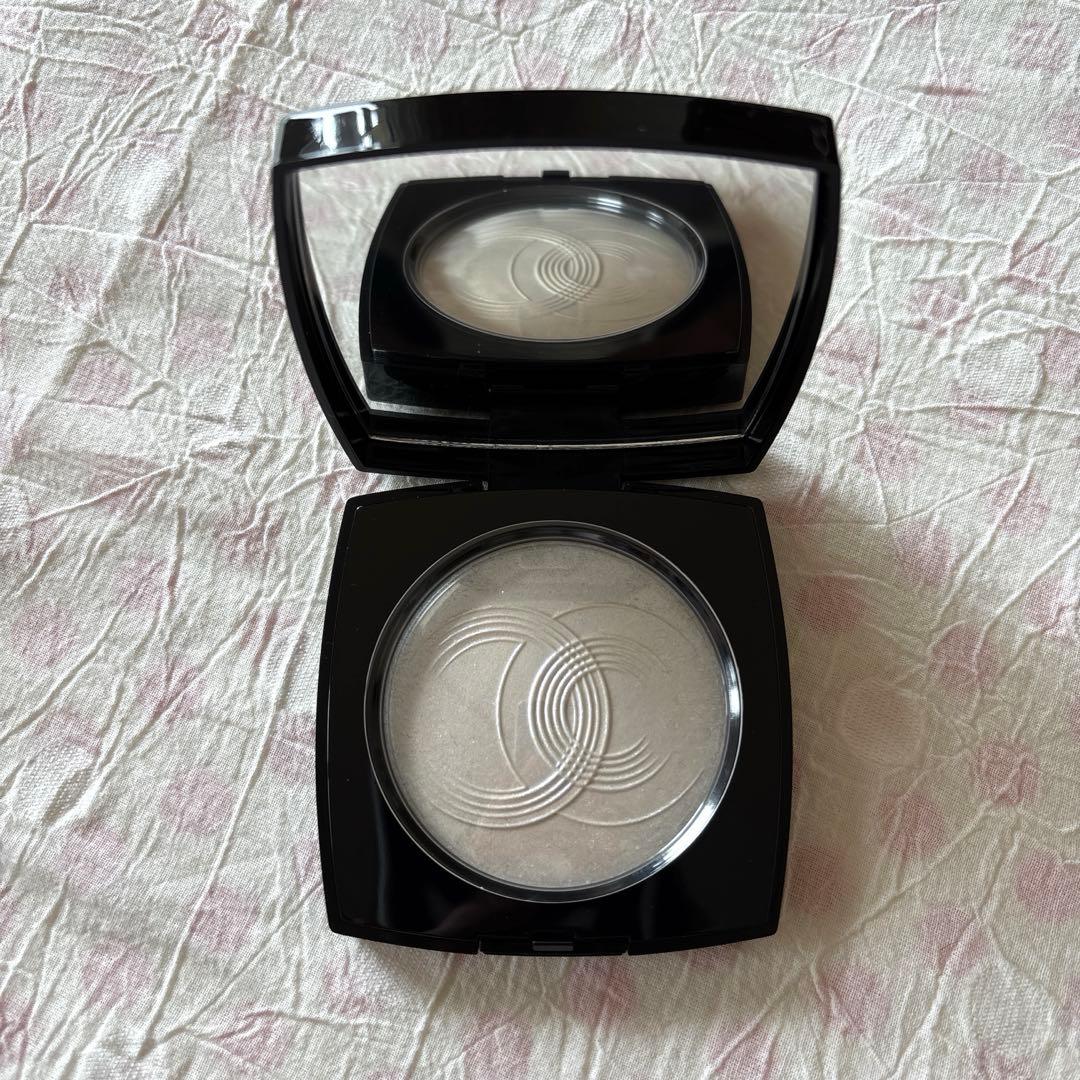 シャネル　ルミエール ドゥ ローシャン　〈フェイスパウダー〉　［特別限定品］