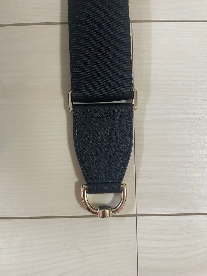 美品　ポールスミス　ボディバッグ　マルチストライプ　シグネチャー　レザー　黒