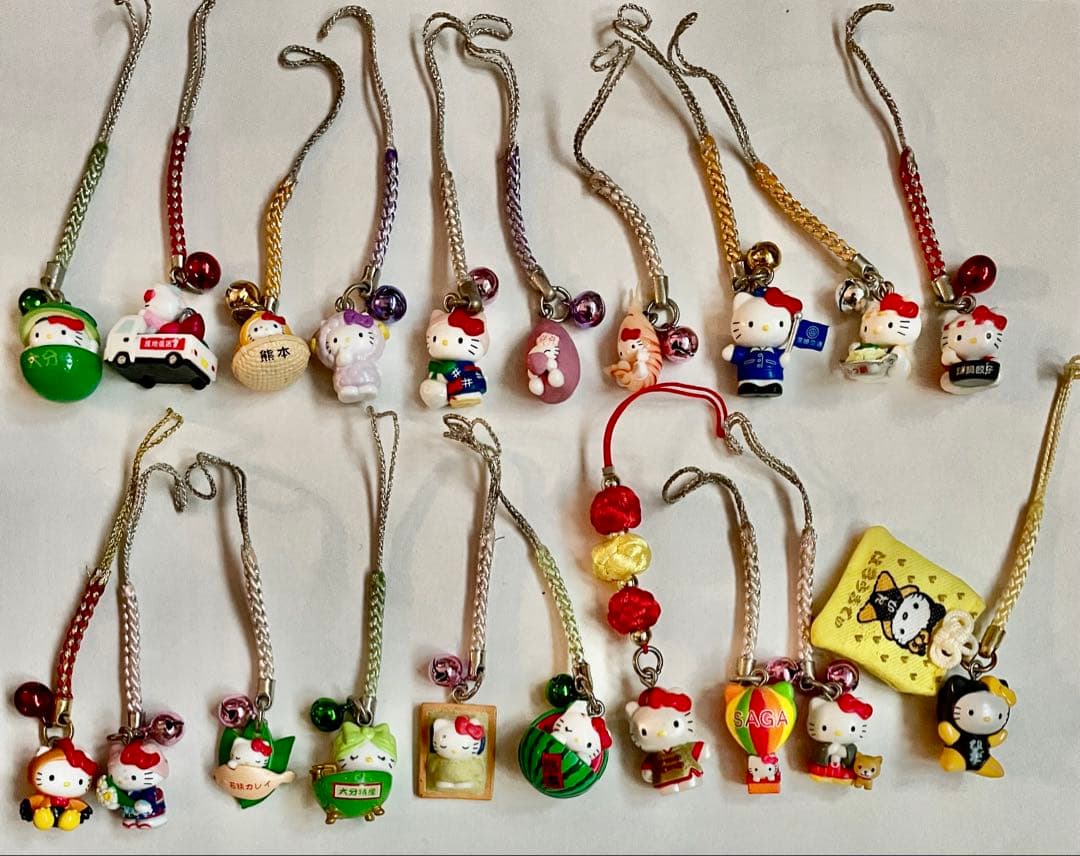 ご当地キティちゃんストラップ191個まとめ売り