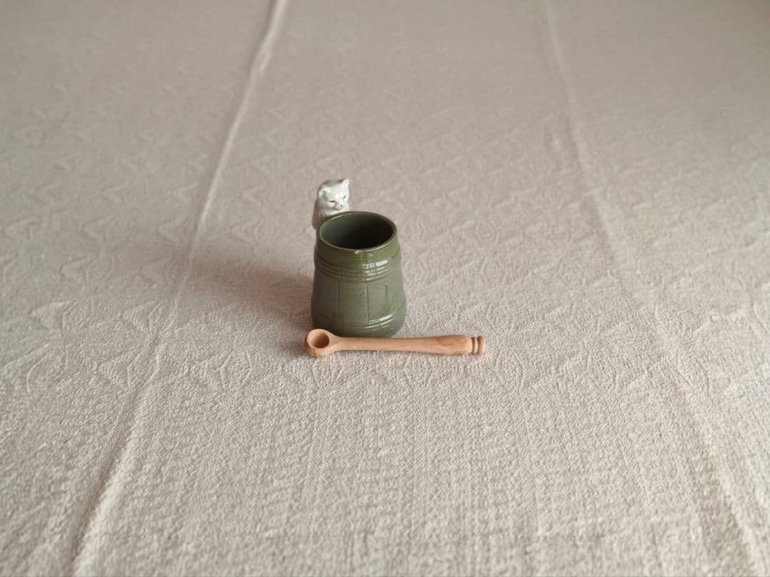 * vintage pot ❀ しろネコちゃんのいる グリーン ポット