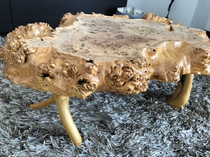 座卓  アンティーク 貴重な一本木の根、木彫りのテーブル