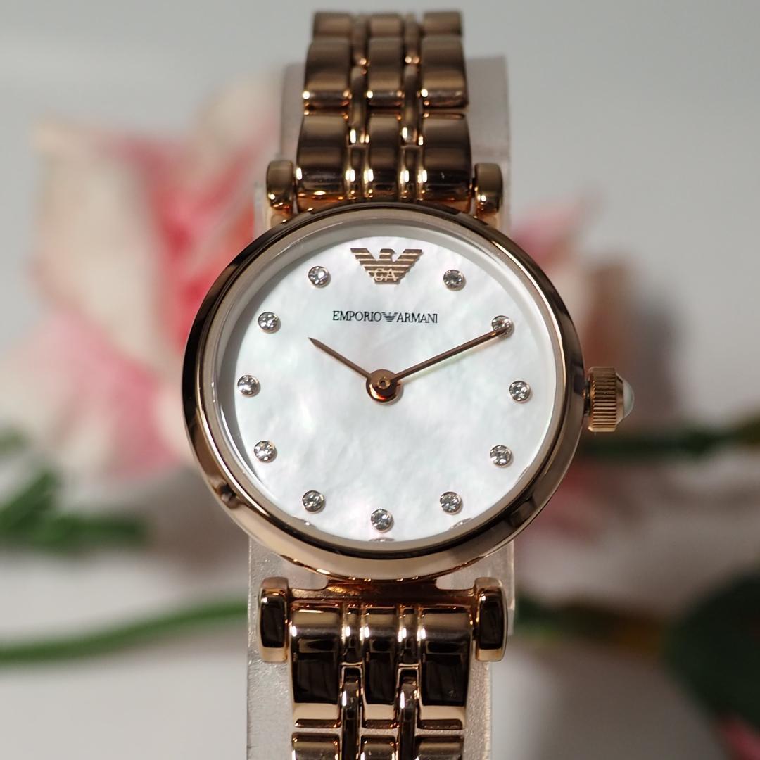 美品 アルマーニARMANI 11Pダイヤ シェル 腕時計 ゴールド F175