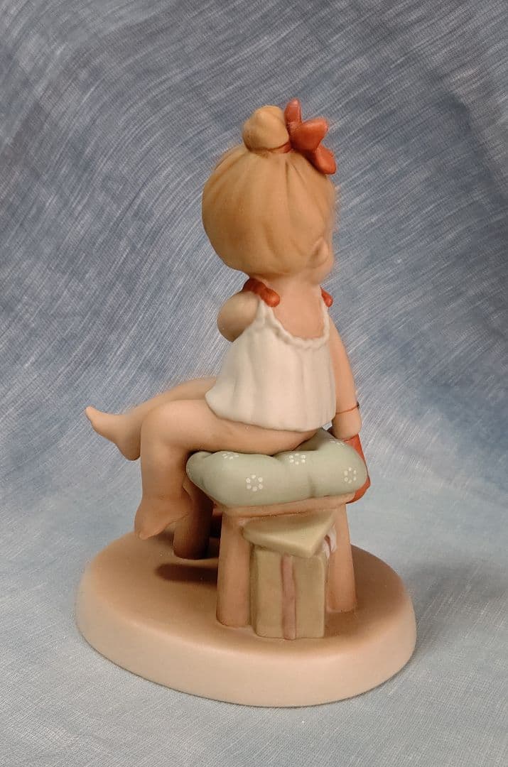 マーベル ルーシー アトウェル \" 可愛く座って \"レア