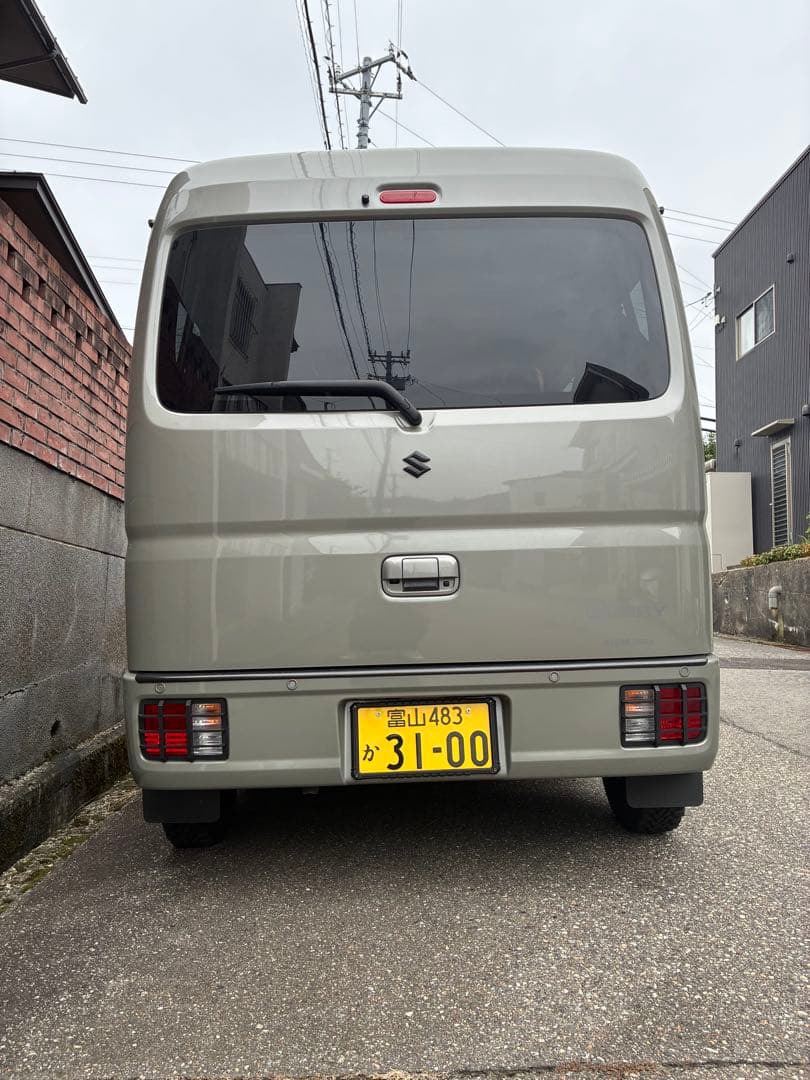 エブリイバン 給油口カバー 他