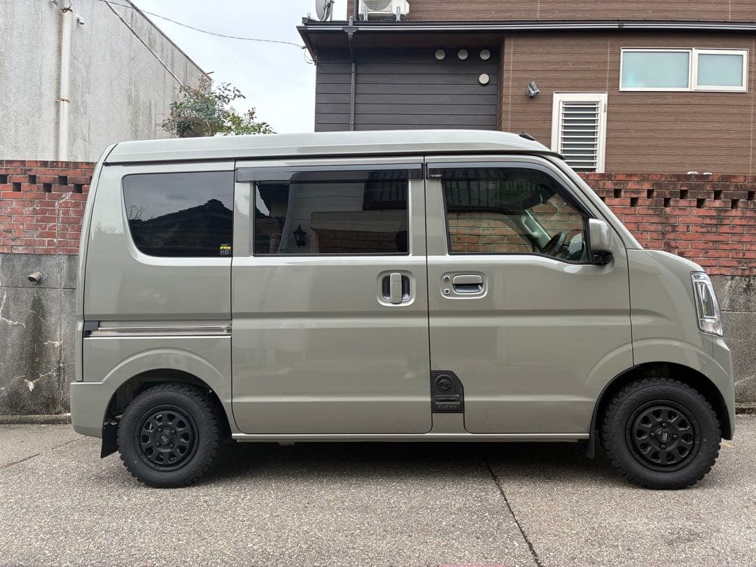 エブリイバン 給油口カバー 他