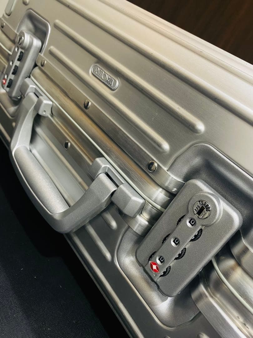 定価20万 リモワ　オリジナル　キャビン　ケリーケース　35L　機内持込　55