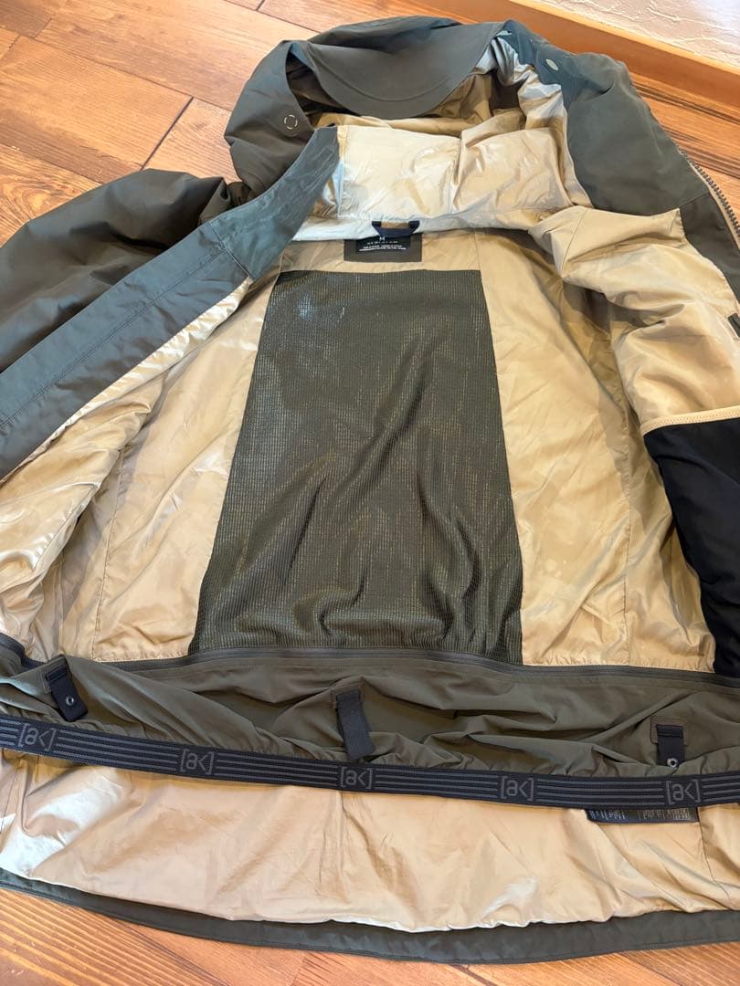 Burton [ak] GORE-TEX ジャケット オリーブ