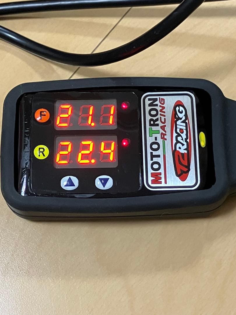 MOTO-TRON T2RACINGタイヤウォーマー