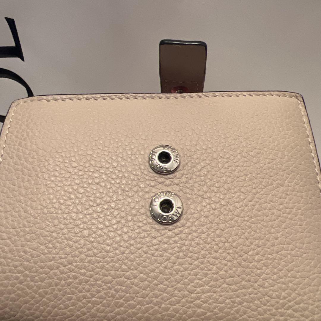 LOEWE アナグラム 二つ折り財布 ベージュ