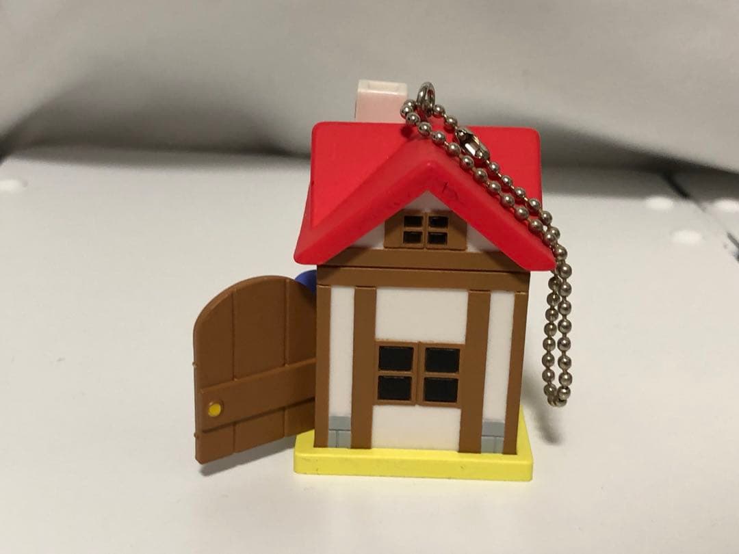 おいでよどうぶつの森　ミニミニハウスキーチェーン　みしらぬネコ