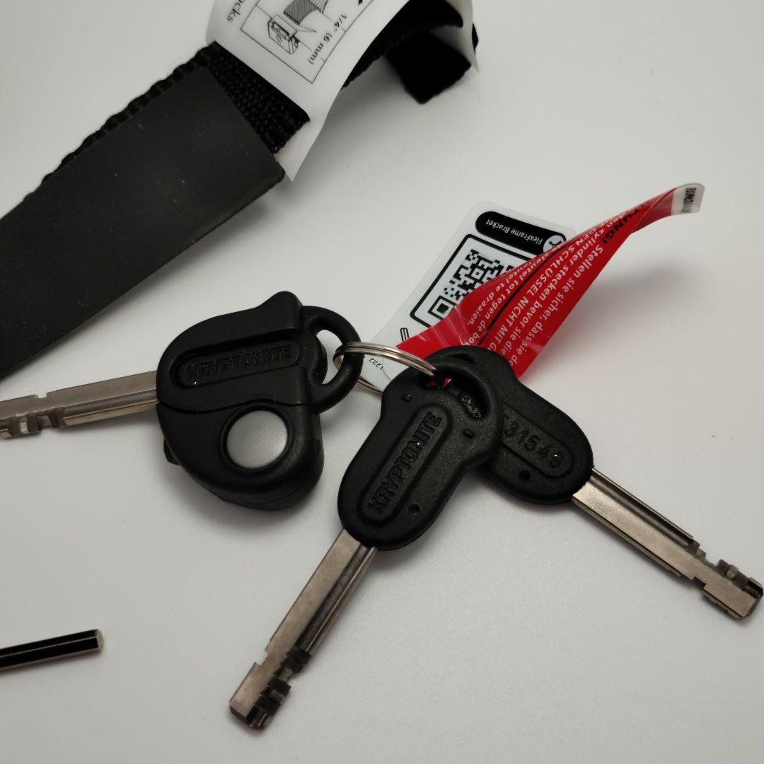 クリプトナイト　Evolution Mini-7　自転車用U字ロック　ケーブル付