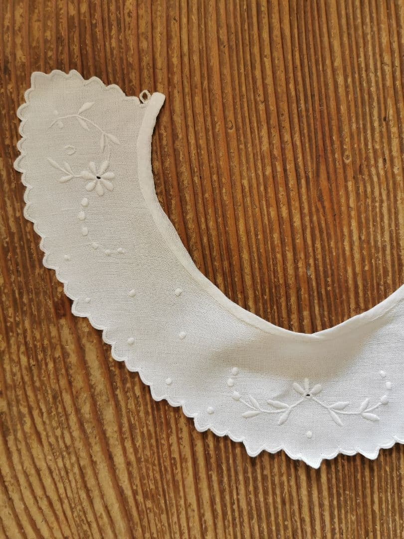 アンティーク フランス アイレット 花刺繍 スカラップ 付け襟 飾り襟