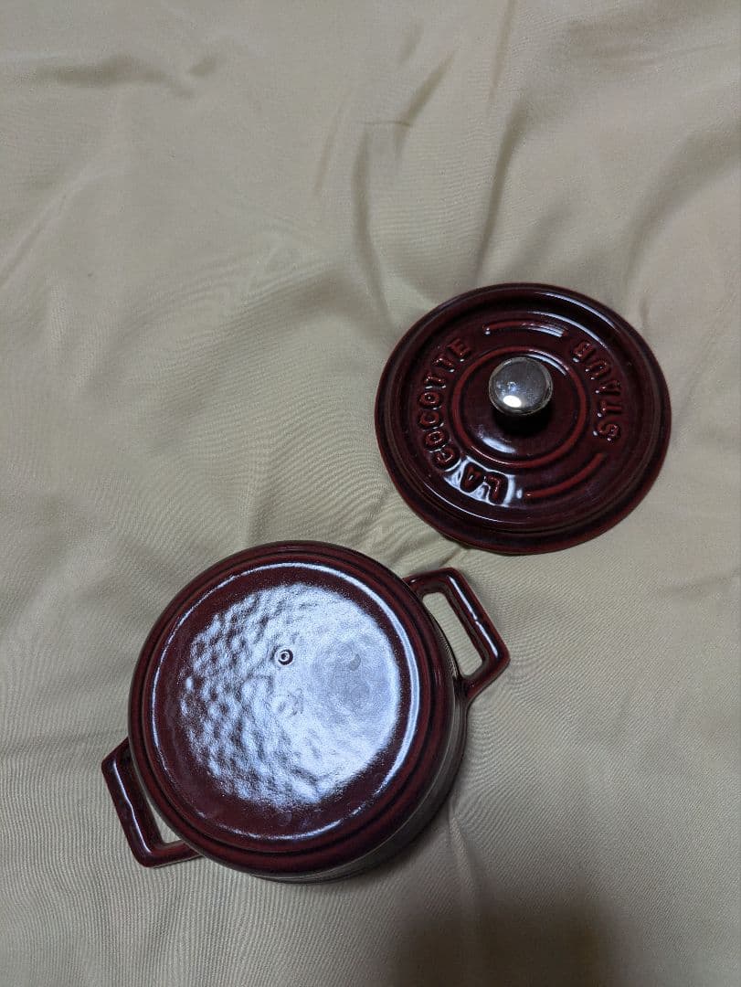 ストウブ　ミニココットラウンド　10cm グレナディンレッド　staub