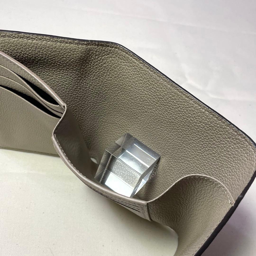 LOUIS VUITTON ポルトフェイユ・ヴィクトリーヌ ミニ財布　三つ折り