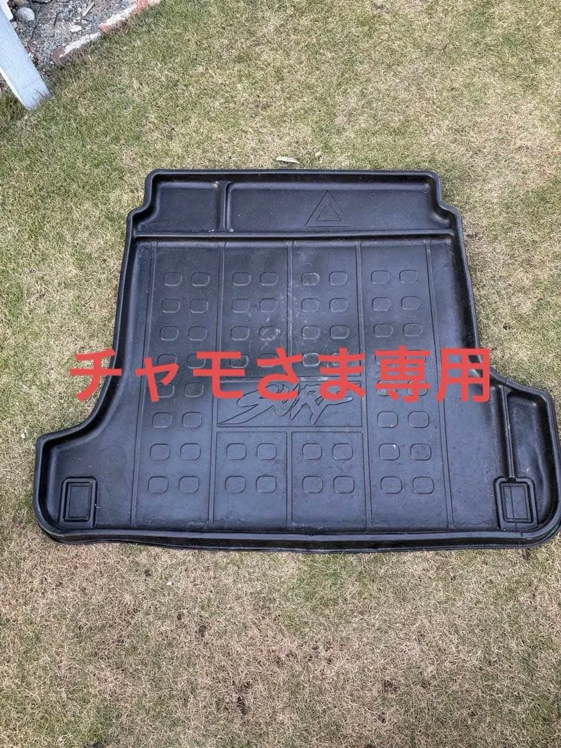 ハイラックスサーフ185 ラゲッジトレイ