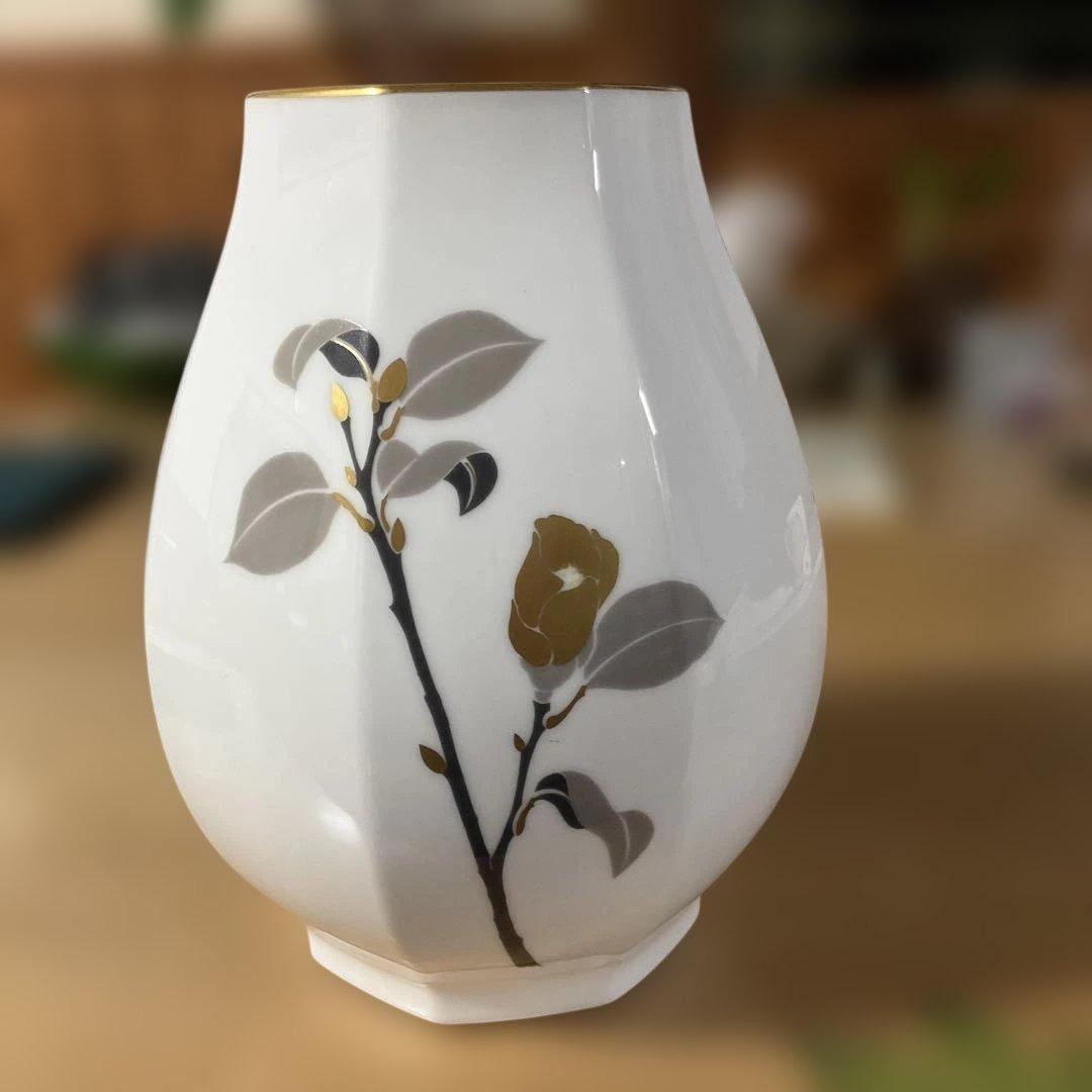 大倉陶園 椿図柄金蒔絵　八角 花瓶 花器 フラワーベース 豪華