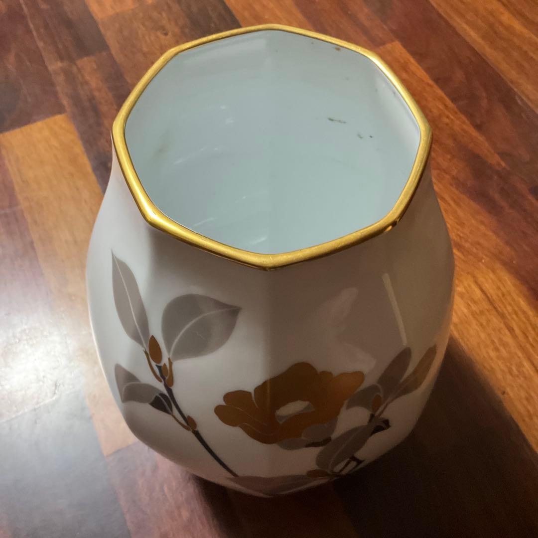 大倉陶園 椿図柄金蒔絵　八角 花瓶 花器 フラワーベース 豪華