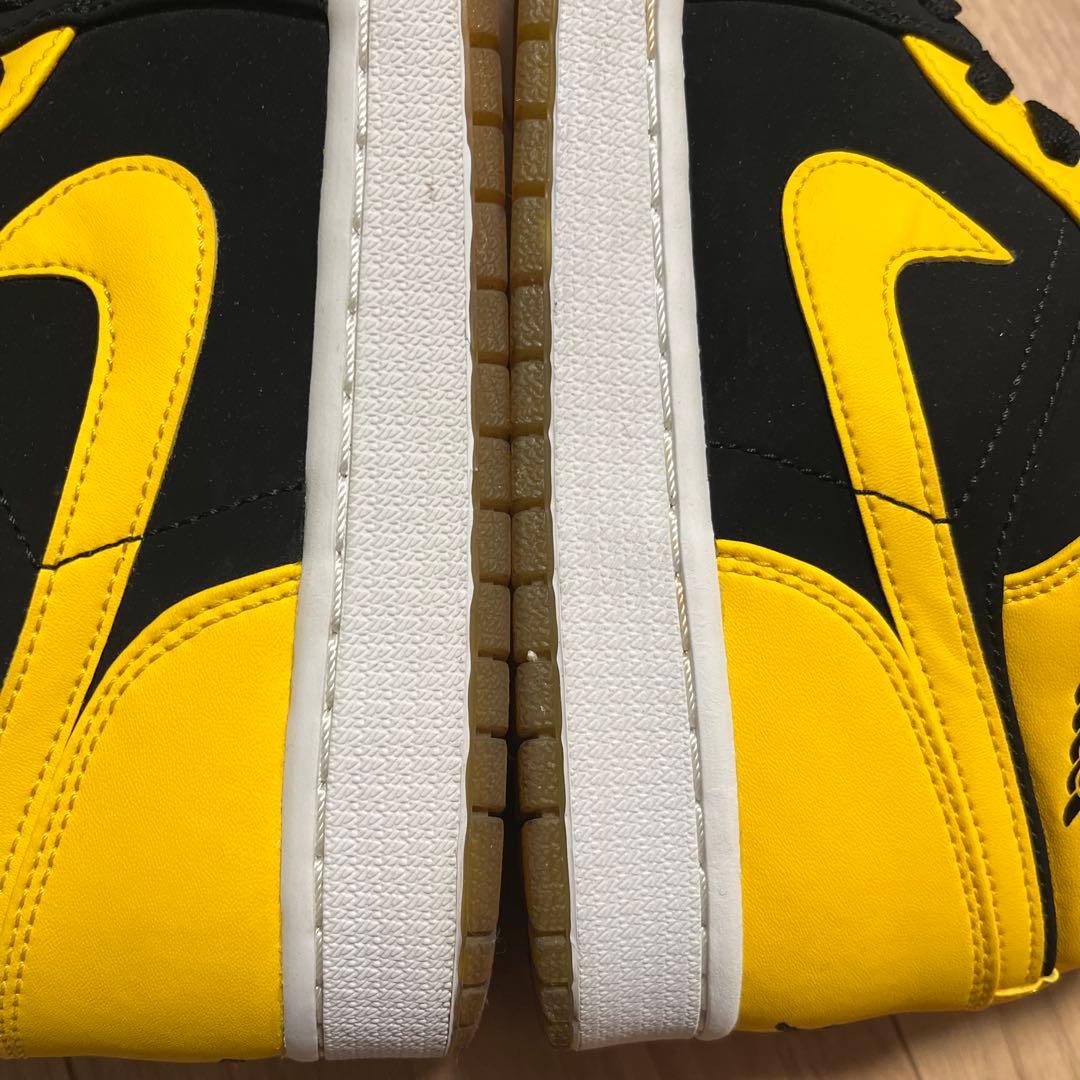 靴 Nike Air Jordan 1 Retro Mid \"New Love\"