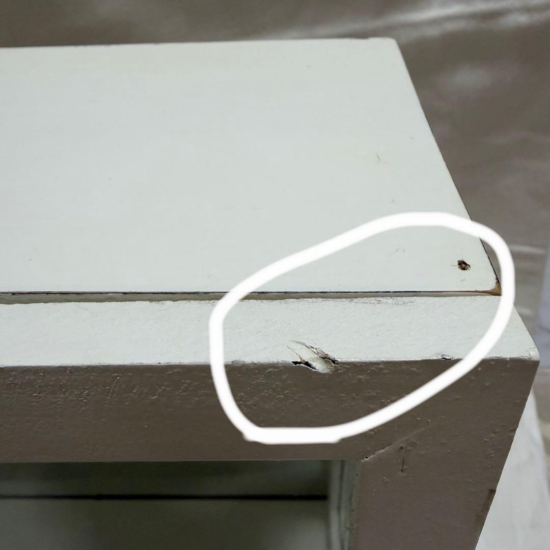 ガラスキャビネット アンティーク調 背面ミラー