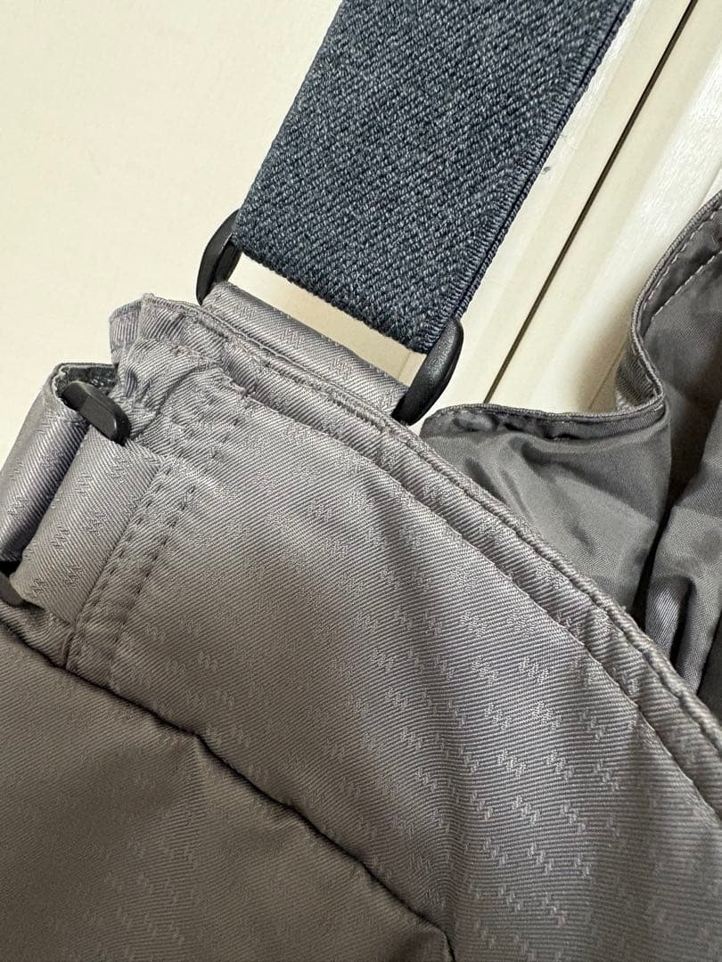 極美品　DESCENTE スノボーウエア　上下セット M デサント　メンズ M