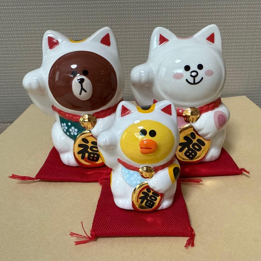 ３体セット（座布団付き）LINE FRIENDS 招き猫ブラウン、コニー、サリー